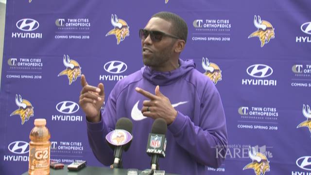 Vikings to induct Randy Moss, Ahmad Rashad into ring of honour