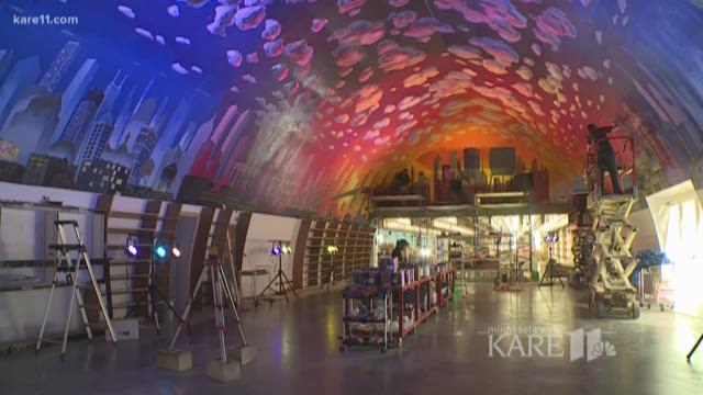 Mn S Largest Candy Store Re Opens With Super Ceiling Kare11 Com